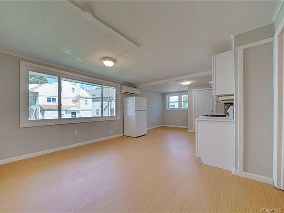 3rd image of 48 Willetts Ave #1