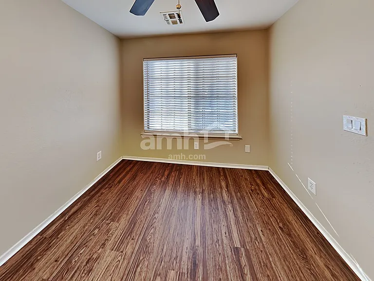 12566 W Cheery Lynn Rd — Photo 19