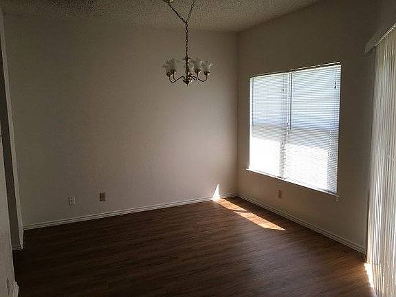 4th image of 7218 Sunlit Trail Dr