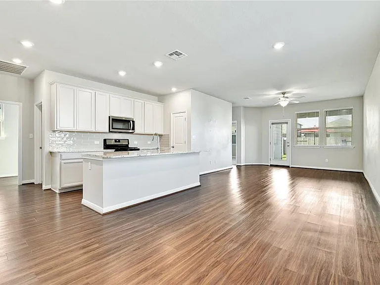 125 Otella St — Photo 4