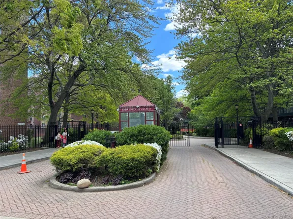 150-10 71st Avenue #2K, Kew Garden Hills, NY 11367