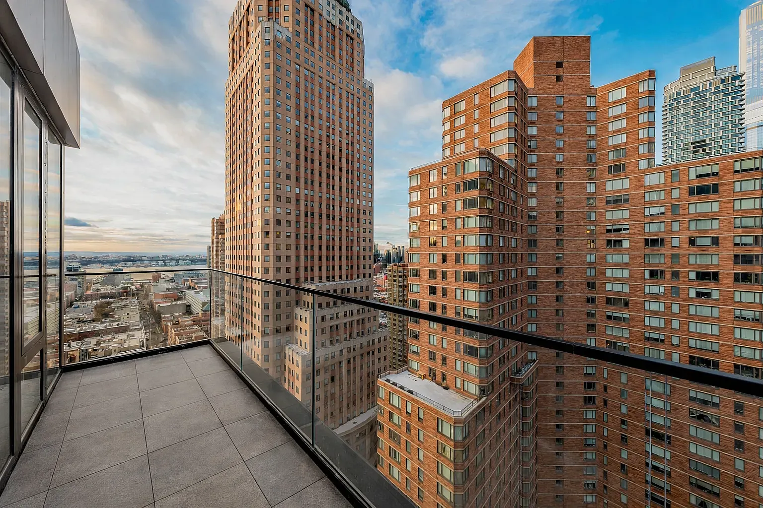 250 West 49th Street — Photo 1
