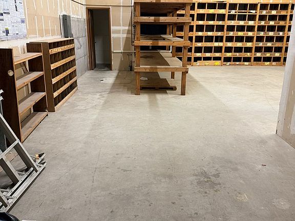 5th image of 403 Maple Ave Suite B