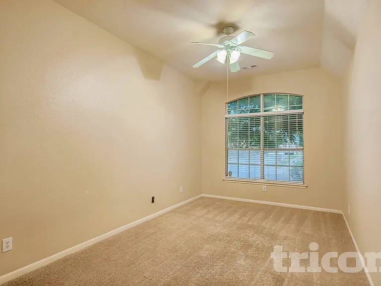 4203 Wildbriar Ln — Photo 15