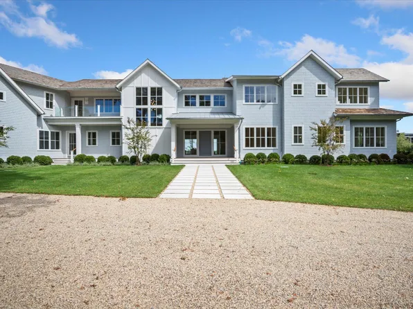 551 Main St, Westhampton Beach, NY 11978