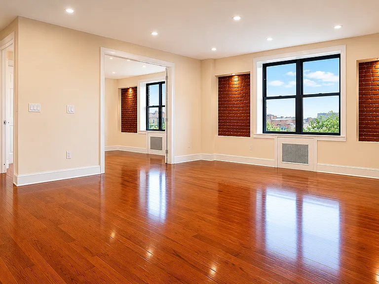 3489 Broadway #26 — Photo 1