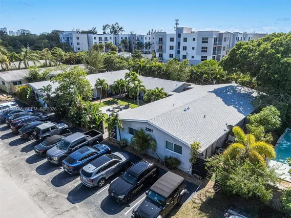 2201 NE 14th Ave APT 9, Wilton Manors, FL 33305