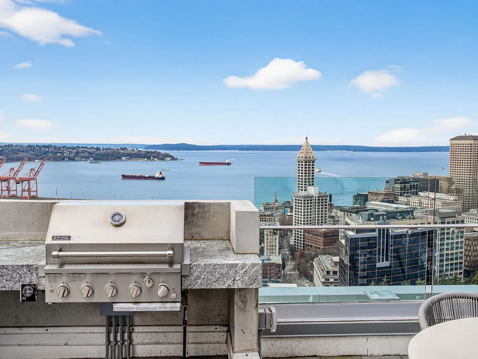 Yesler Towers — Photo 2