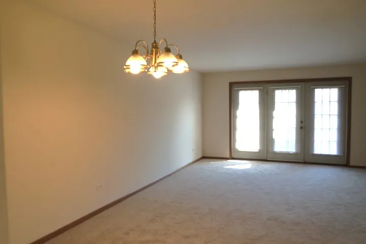 2 bed, 1000 sqft, $1,800 — Photo 3