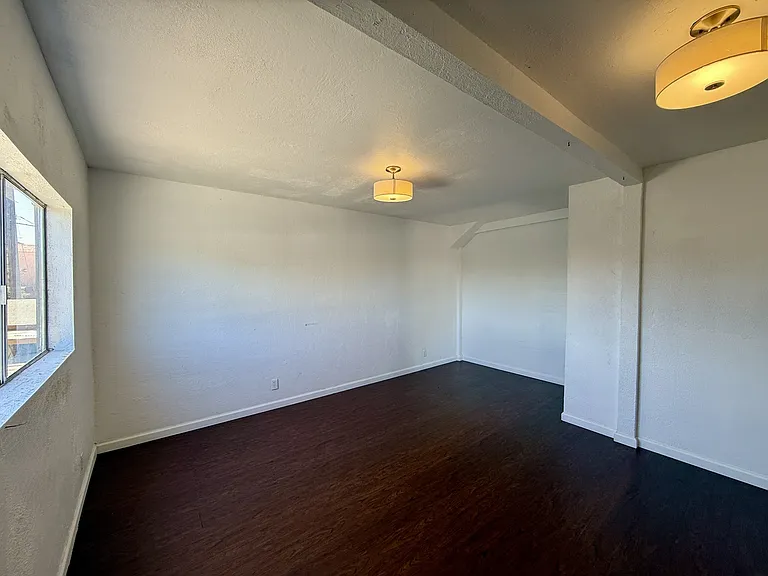 806 52nd Ave #B — Photo 15