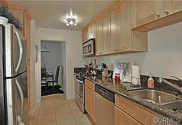 702 Manhattan Beach Blvd #J — Photo 25