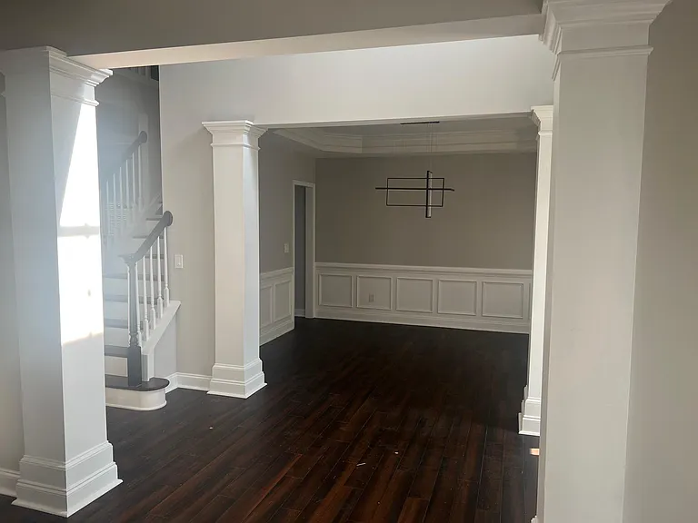 1970 Embassy Walk Ln — Photo 3