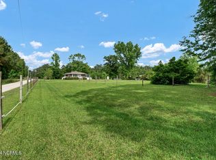 171 Preston Wells Rd, Holly Ridge, NC 28445