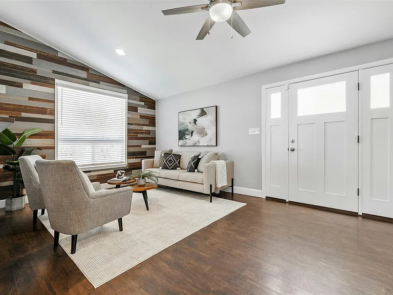 5503 Manor Rd — Photo 4