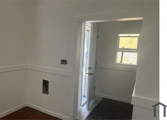 5th image of 2920 73rd Ave