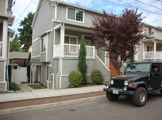 11815 SE Pine St, Portland, OR 97216