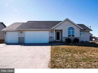 409 8th St, Goodhue, MN 55027