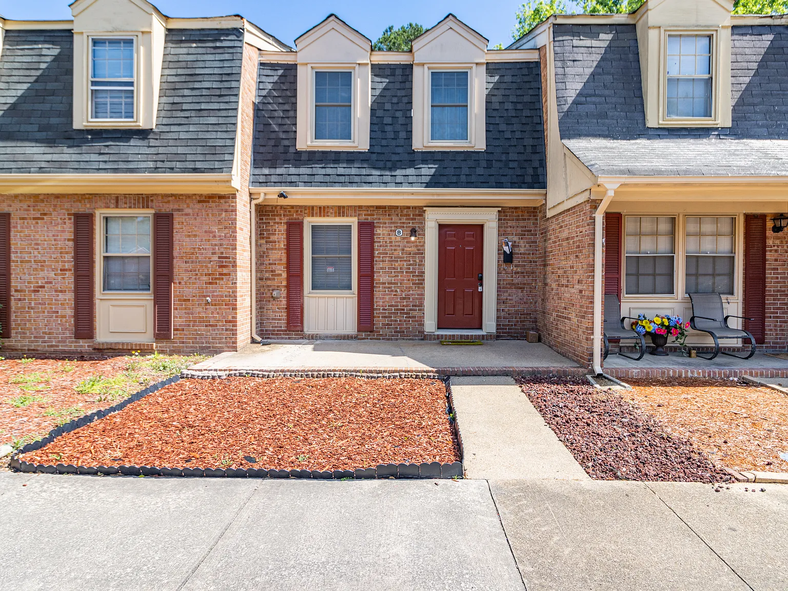 301 Advocate Ct #B — Photo 1