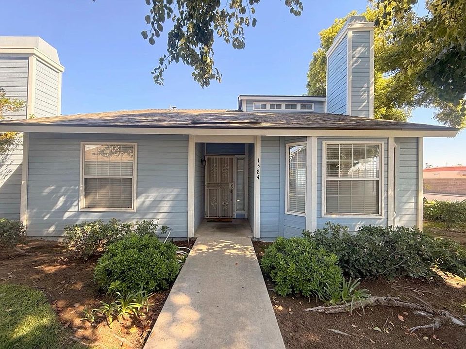 1st image of 1584 Mayflower Way