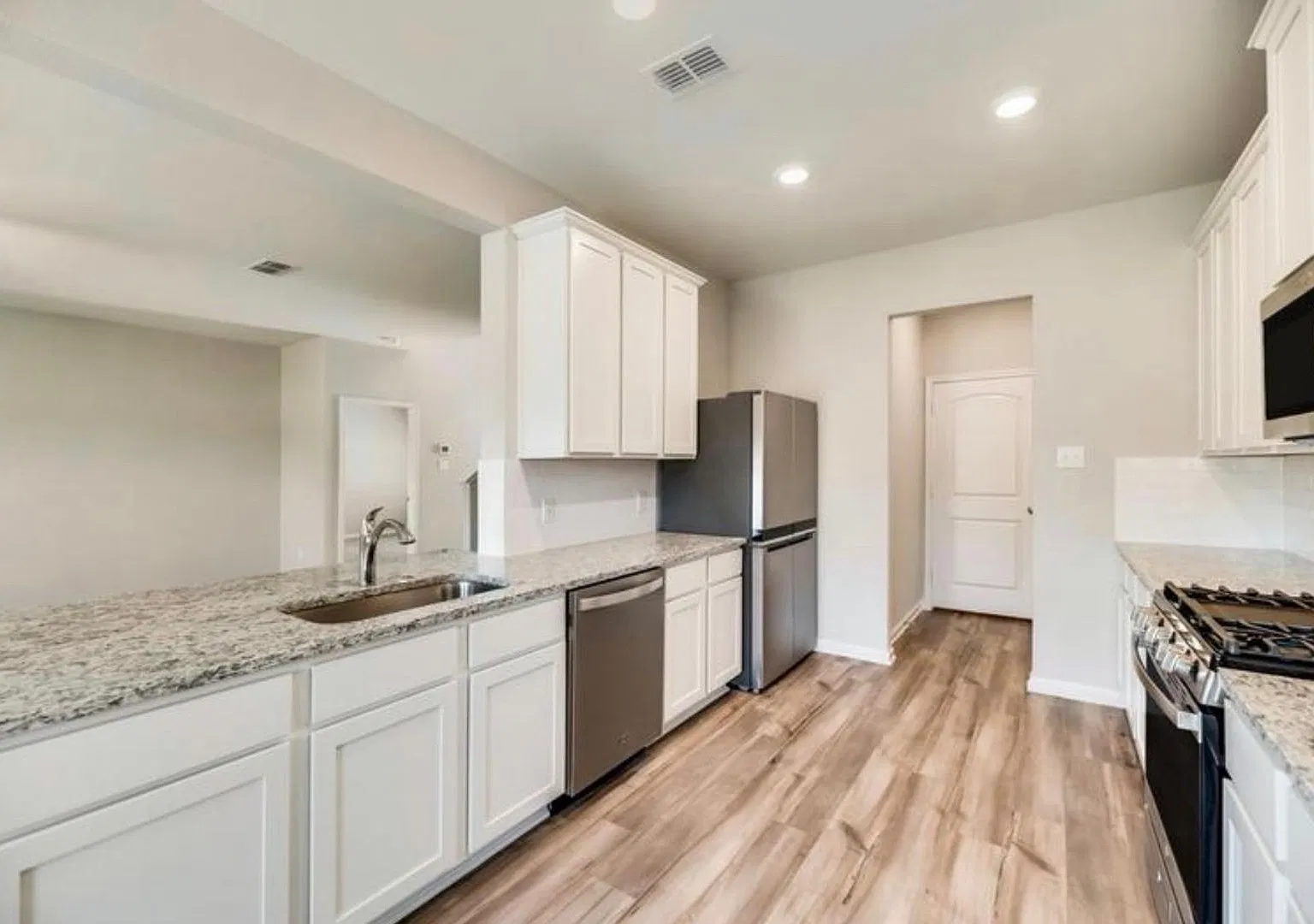 2104 Jeanine Drive, Anna, Texas 75409 — Photo 3
