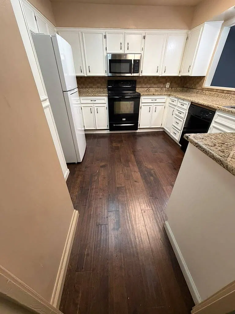 2 bed, 2.0 bath, 1327 sqft, $1,645 — Photo 4