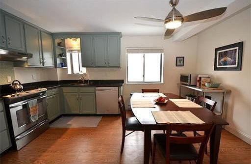 Kitchen & dining