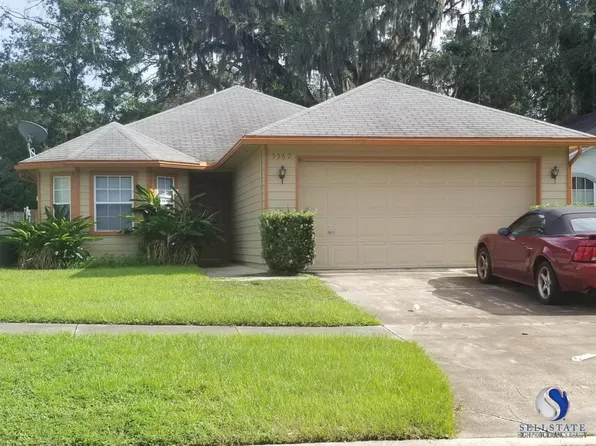 5562 Oak Crossing Dr, Jacksonville, FL 32244