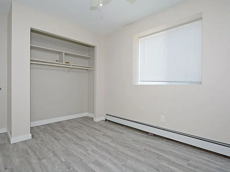 2725 Pleasant Ave — Photo 9
