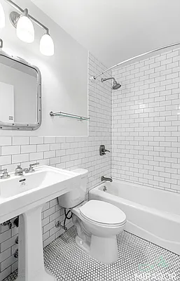 Rented by Mirador Real Estate | media 29