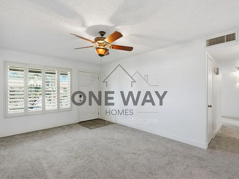 5749 S Farmer Ave — Photo 15