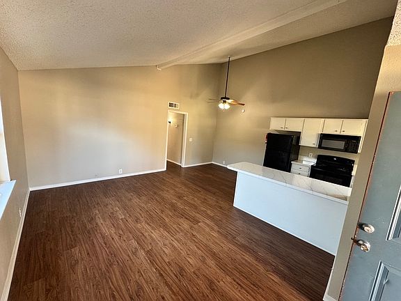 2nd image of 4809 Houghton Ave