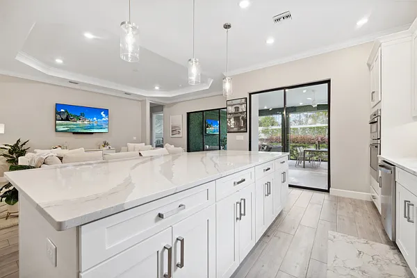 17405 Caravita Ln — Photo 8