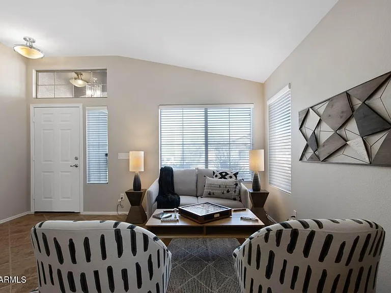 6494 S Foothills Dr — Photo 6