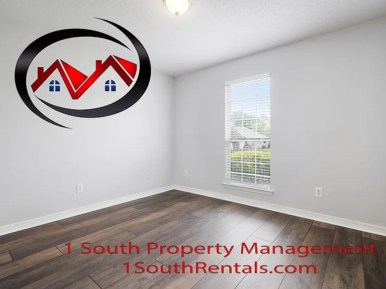 8894 Spring Grv S — Photo 12