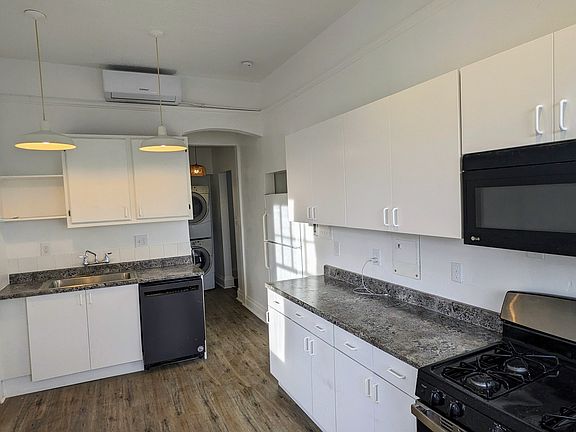 3rd image of 125 N H St #4