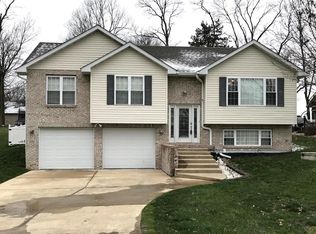 1388 Biscay Dr, Edwardsville, IL