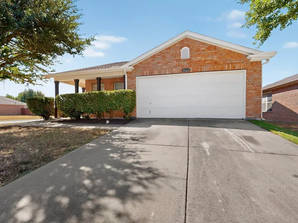 8924 Wagon Trl, Aubrey, TX 76227