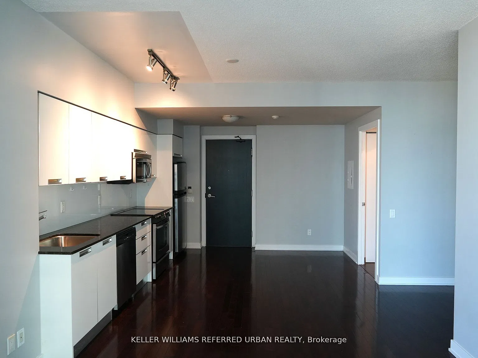 2 bed, $2,600 — Photo 2