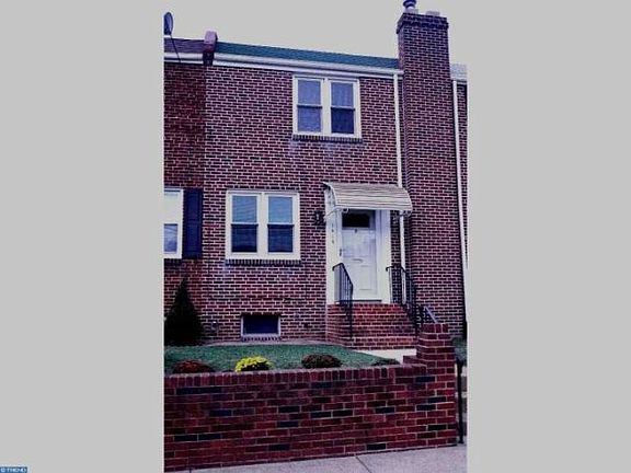 2nd image of 1415 N Lincoln St