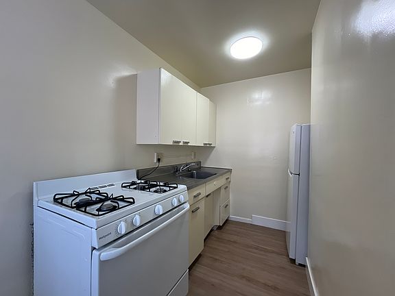 4th image of 1616 N St APT 303