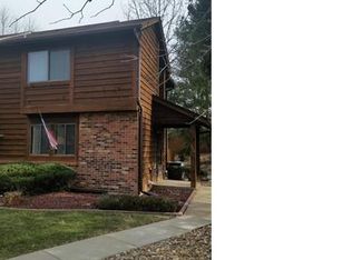 266 Cedar Grove Dr, Saint Charles, MO 63304