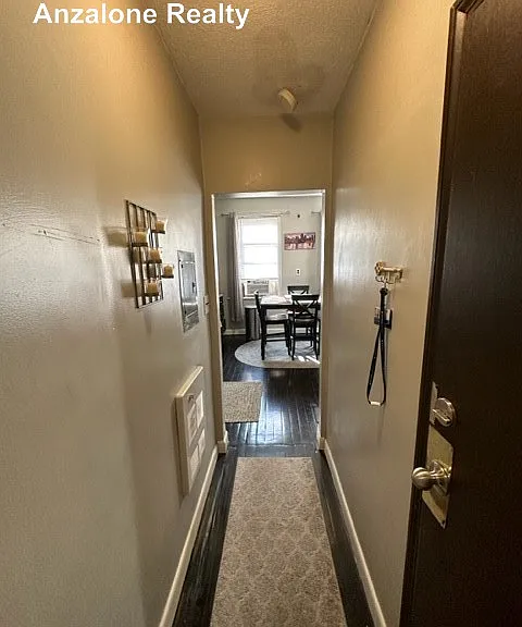 8 Margaret St #2 — Photo 9