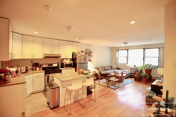 Rented by Grand & Co. | media 13