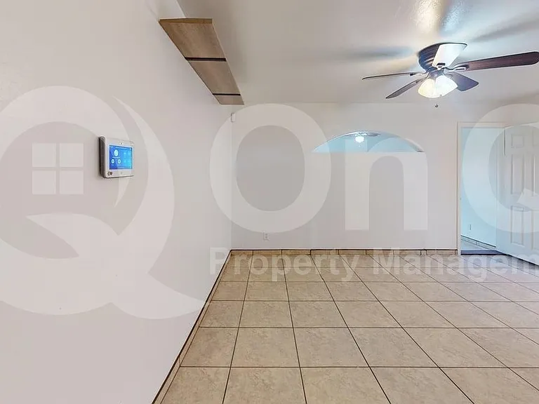 1132 W Knox Pl — Photo 7