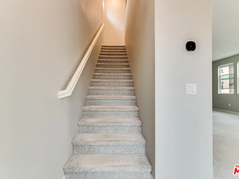 713 Daniel Freeman Cir — Photo 27