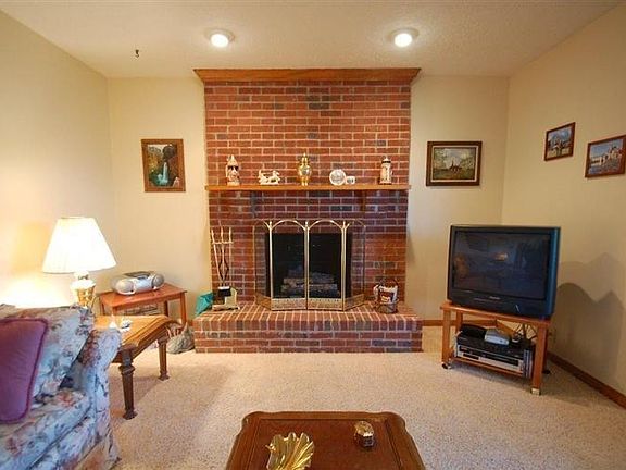 5th image of 3256 Taylor Creek Dr