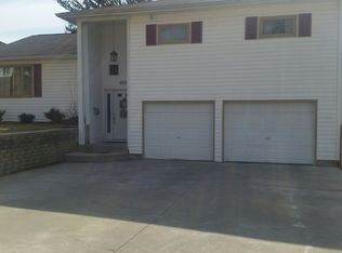 305 E North St, Morrison, IL 61270