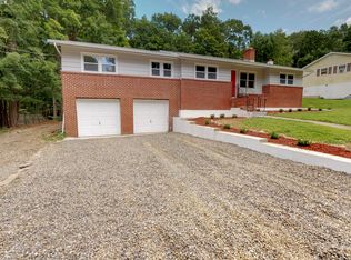 5 Marshall Dr, Poughkeepsie, NY 12601