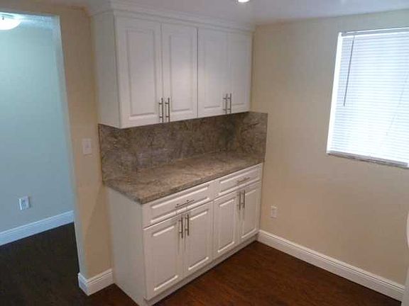 5th image of 300 NW 107th Ave APT 102
