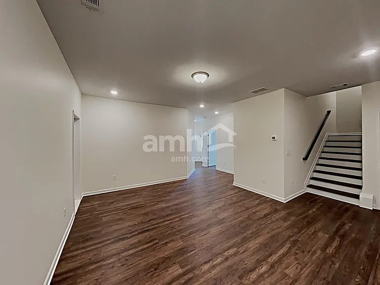 142 Cheatham Hill Ln — Photo 7